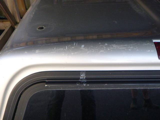2004-2013 GMC Canyon or Chevrolet Colorado 6’2 Leer 122 Truck Cap - Image 3