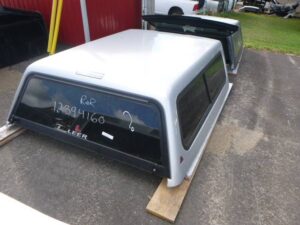 Dodge Ram 6’4 Silver Crew Cab Leer 100R Truck Cap
