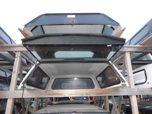 2015-2020 Ford F150 Pearl White 6’6 White Leer Truck Cap - Image 3