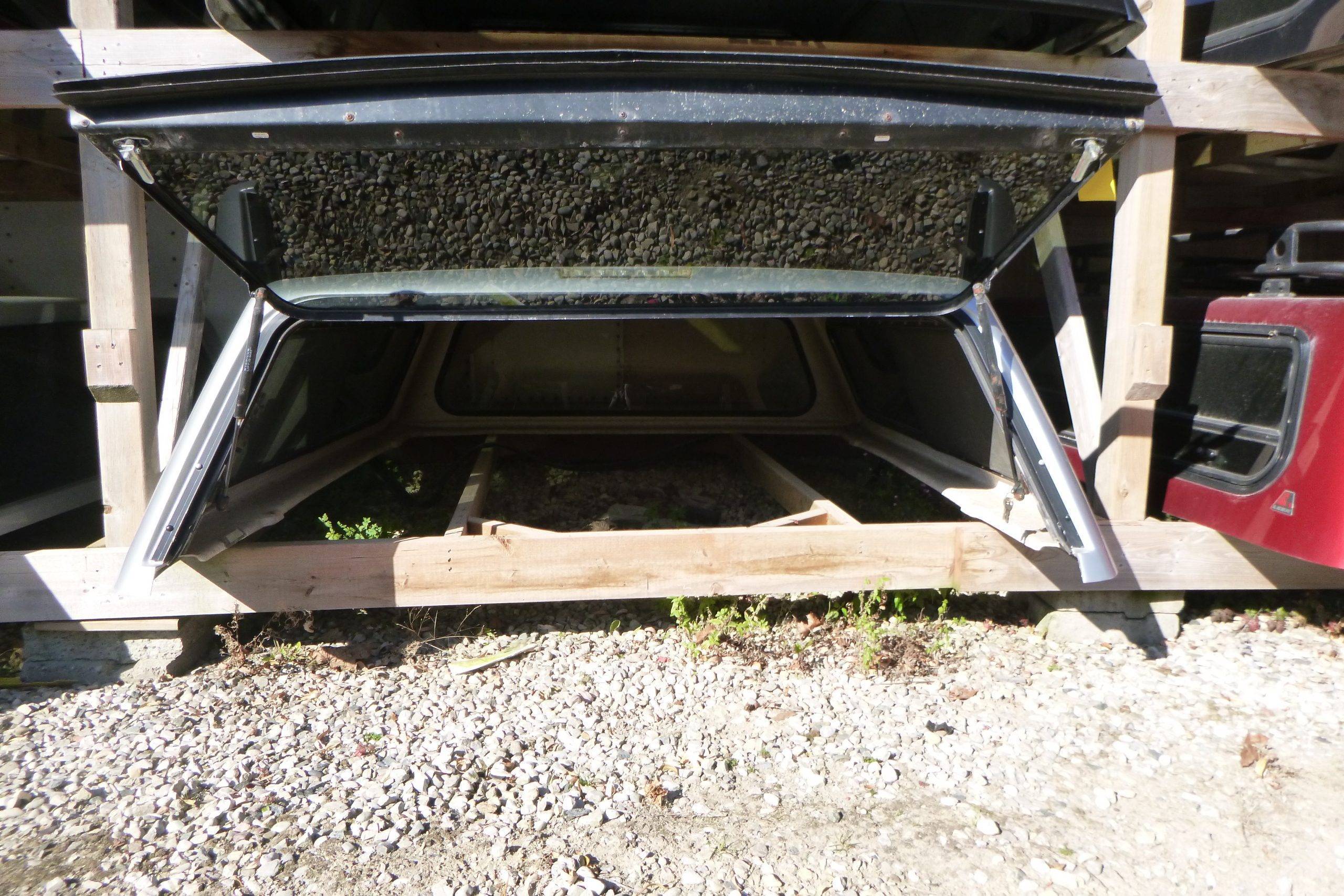 2014-2018 GMC Sierra OR Chevrolet Silverado 6’6 Silver Leer Truck Cap - Image 3