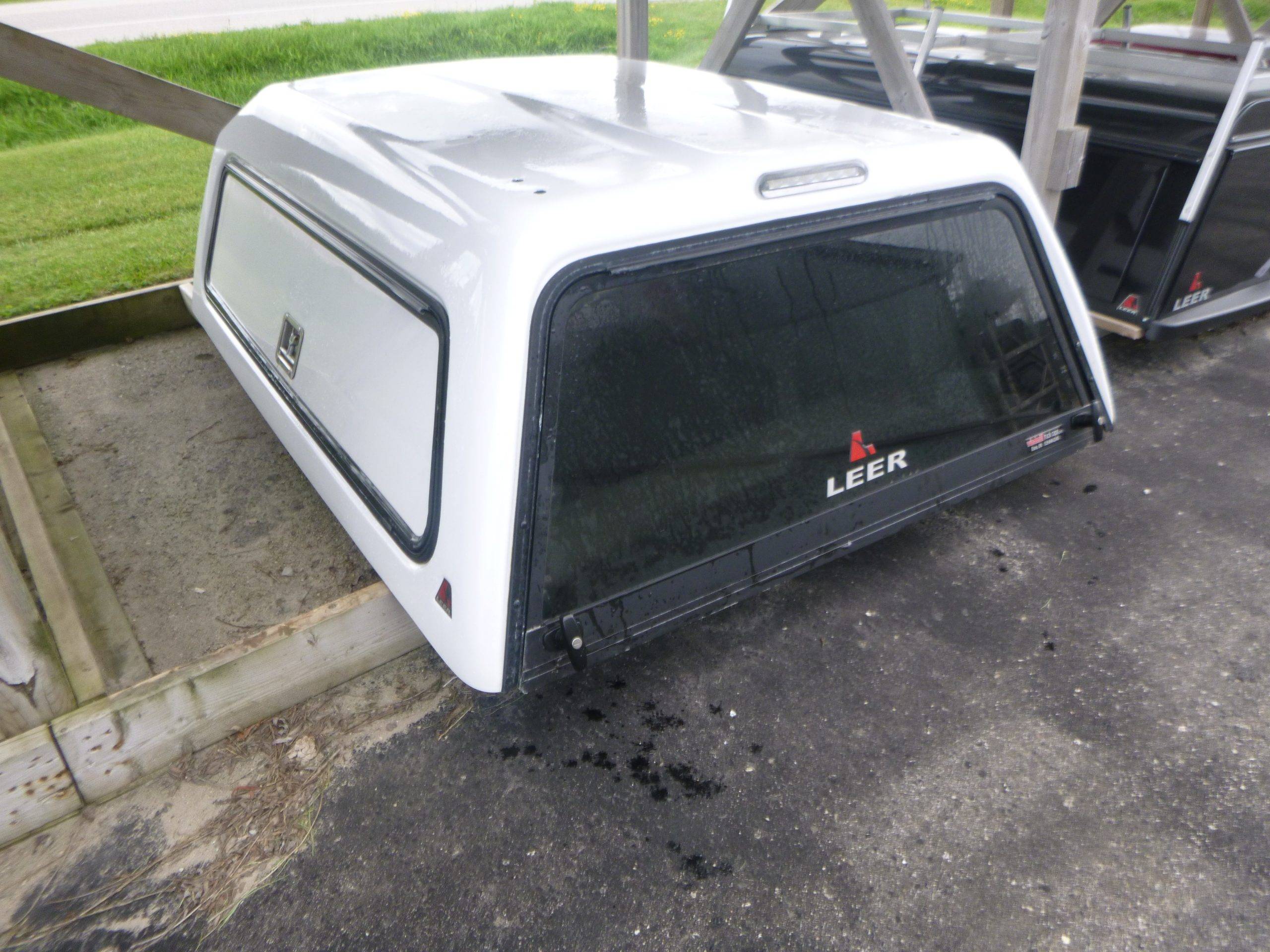 2004 – 2014 Chevrolet Colorado OR GMC Canyon 6’2 Leer 180RCC Truck Cap
