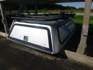 2015-2022 GMC Canyon OR Chevrolet Colorado 6’2 GAN Silver Truck Cap